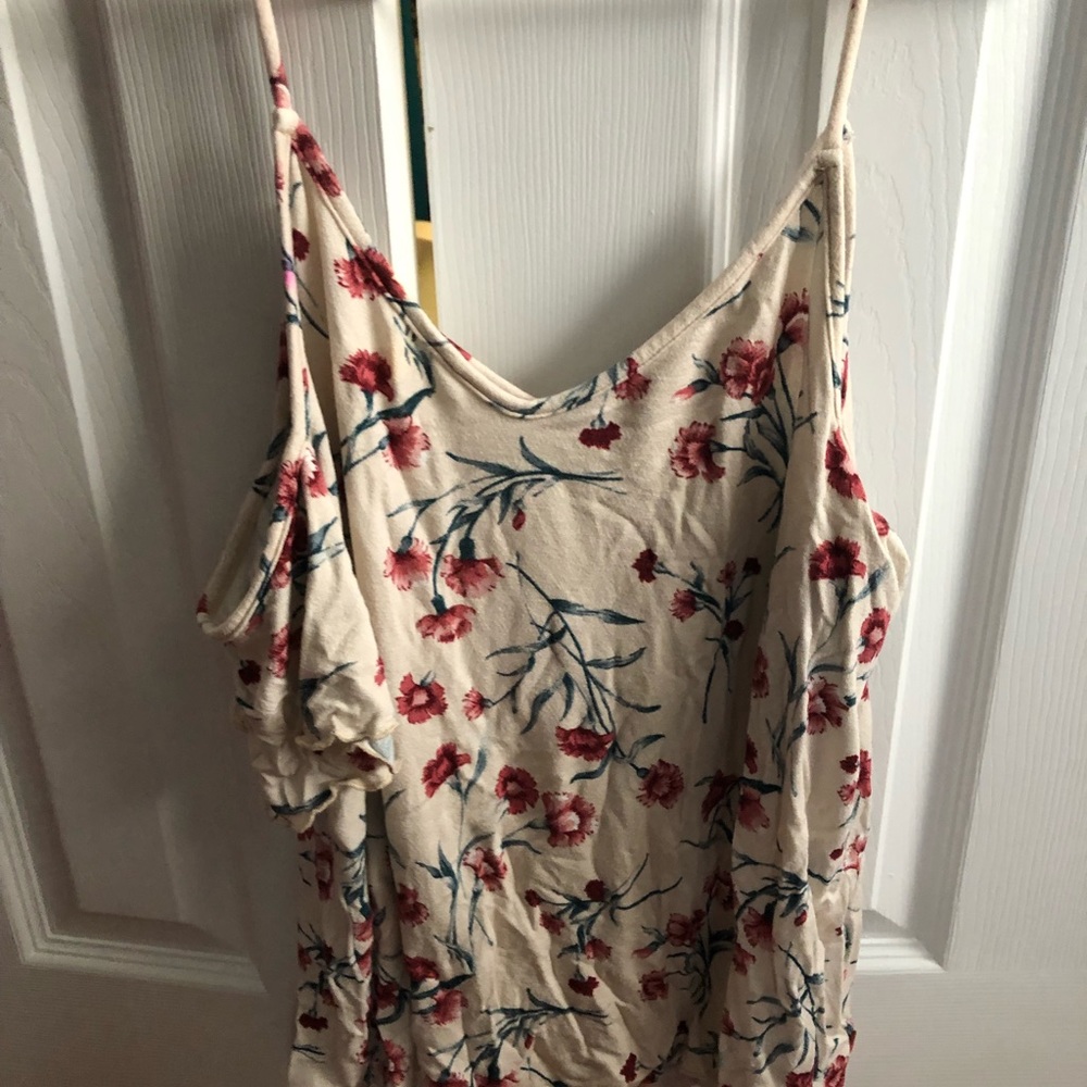 American Eagle Show Shoulder shirt